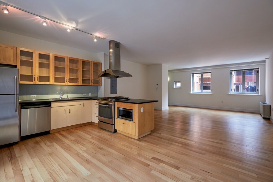 More Photos Of 220 Front St, New York Apartments For Lease