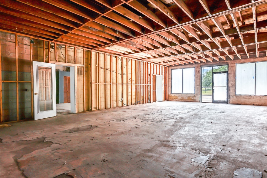 More Photos Of 403-411 Pennsylvania Ave, Savannah Storefront Retail Office For Sale