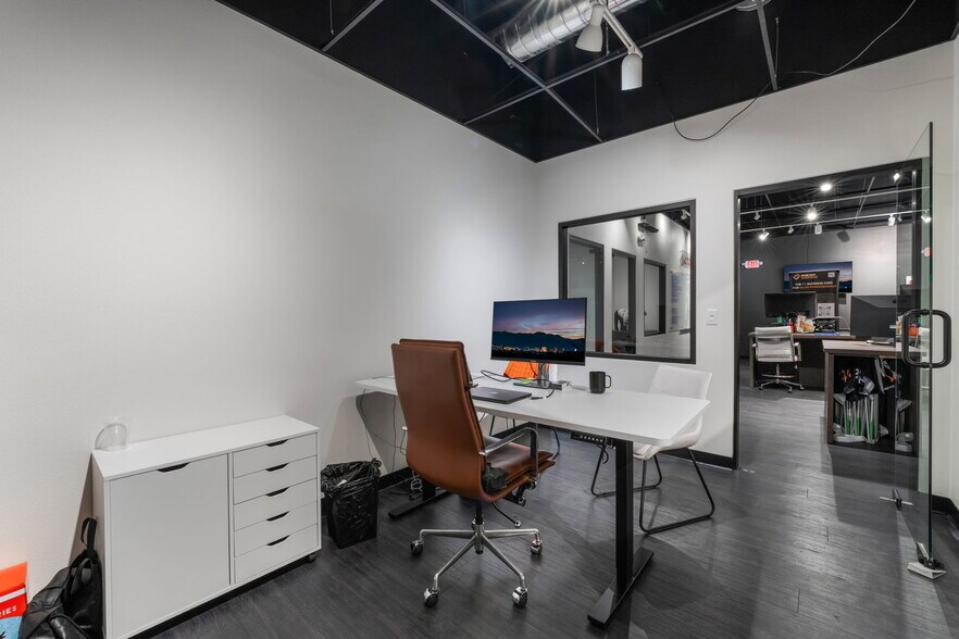 More Photos Of 2950 E Sunset Rd, Las Vegas Showroom For Sale