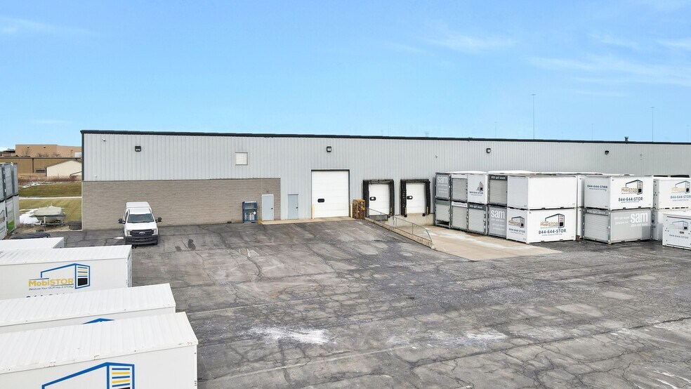 More Photos Of 961 N Main St, Mansfield Warehouse For Lease