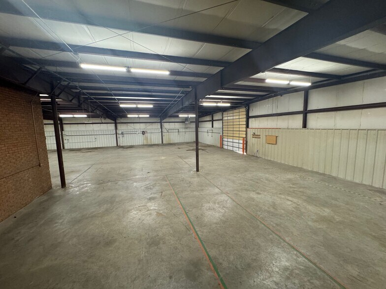 More Photos Of 1711 N Sheridan Rd, Tulsa Manufacturing For Sale