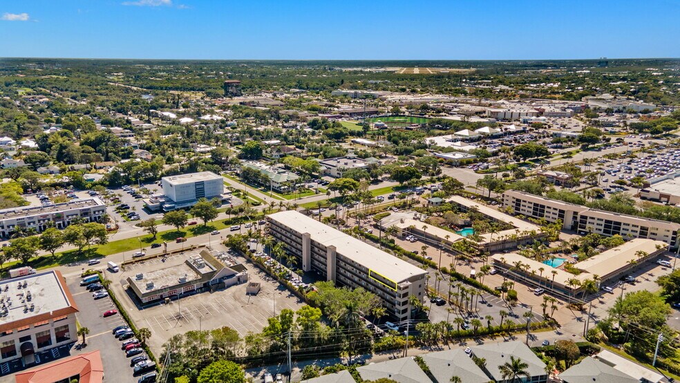 More Photos Of 2335 Tamiami Trl N, Naples Medical For Sale