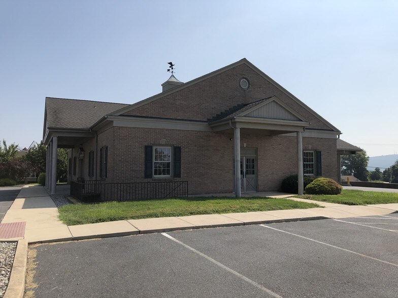 More Photos Of 2822 Main St, Morgantown Storefront Retail Office For Sale