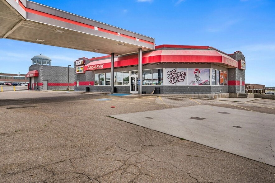 More Photos Of 5815 S Western St, Amarillo Service Station For Sale