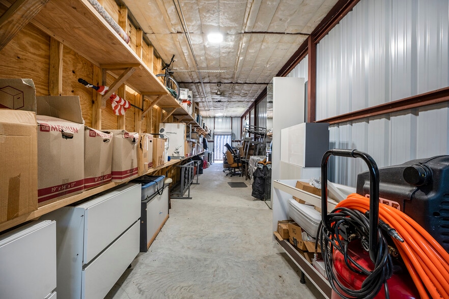 More Photos Of 2113 Garden Rd, Pearland Light Distribution For Sale