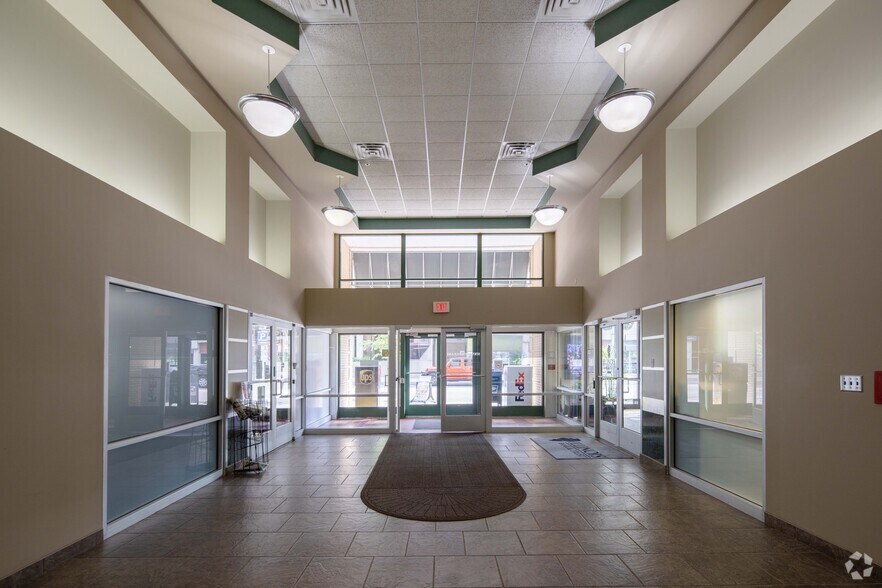 More Photos Of 308 W State St, Rockford Office For Lease