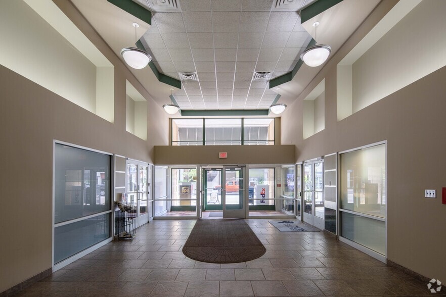 More Photos Of 308 W State St, Rockford Office For Lease