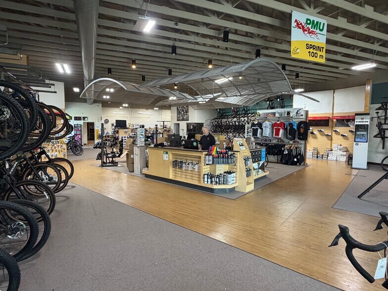More Photos Of 3576 Peachtree Industrial Blvd, Duluth Freestanding For Sale