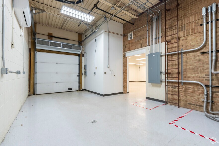 More Photos Of 1200-1250 Eisenhower Pl, Ann Arbor Research And Development For Sale