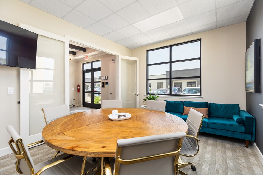 More Photos Of 8118 Fry Rd, Cypress Office For Lease