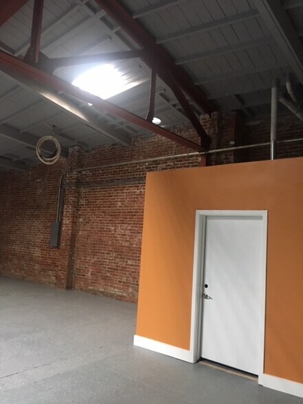 More Photos Of 2515-2521 San Pablo Ave, Oakland Apartments For Sale