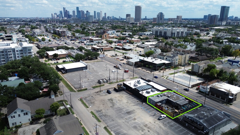 More Photos Of 5110 Washington Ave, Houston Storefront For Lease