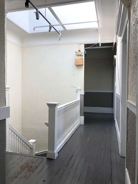 More Photos Of 1659-1665 Haight St, San Francisco Hotel For Lease
