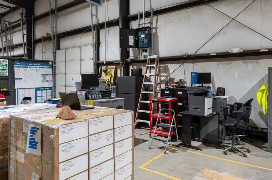 More Photos Of 135 Industrial Dr N, Madison Warehouse For Sale