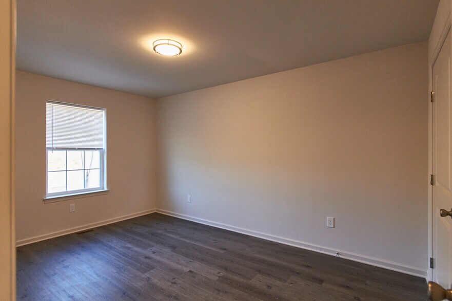 More Photos Of 6645 Stein Way, Macungie Apartments For Sale