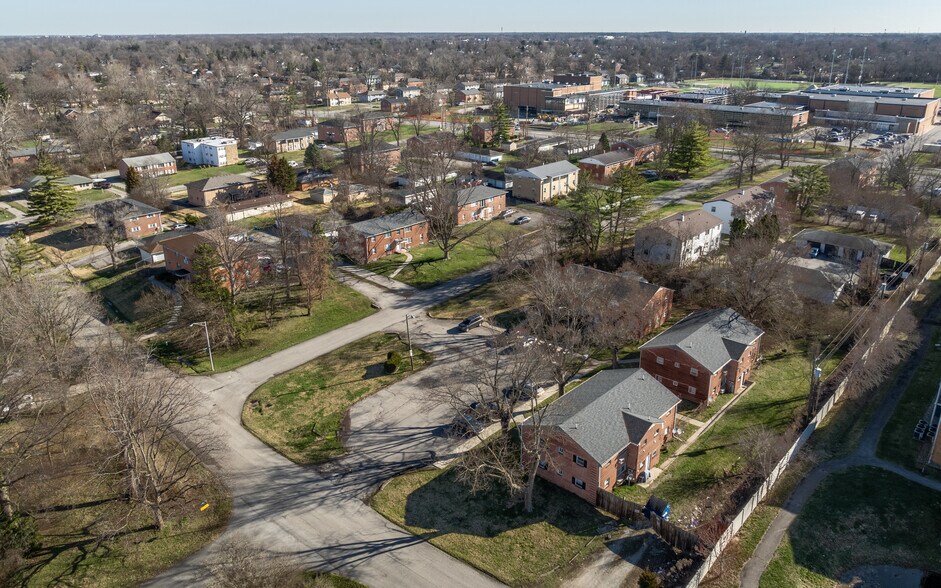 More Photos Of 5918 Devington Rd, Indianapolis Apartments For Sale