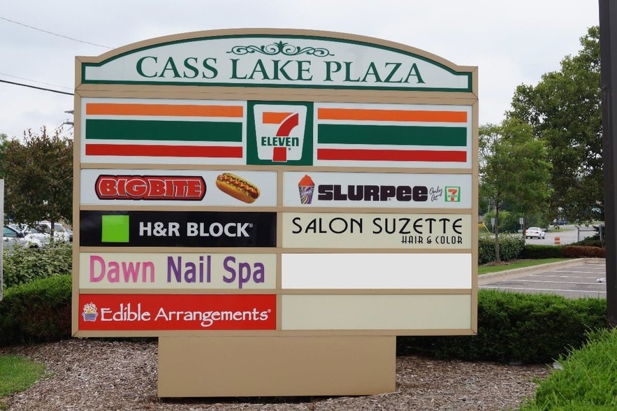 More Photos Of 11-47 S Cass Lake Rd, Waterford Unknown For Lease
