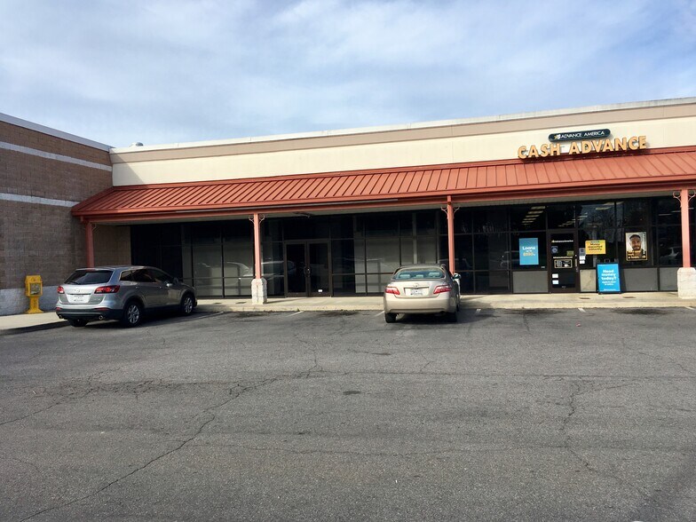 More Photos Of 155 Carolina Sq, Edgefield Supermarket For Lease