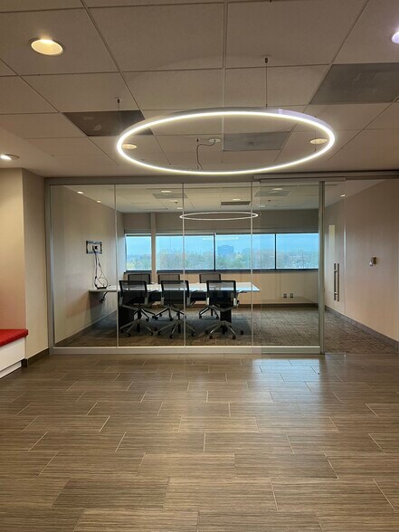 More Photos Of 28400 Northwestern Hwy, Southfield Office For Lease