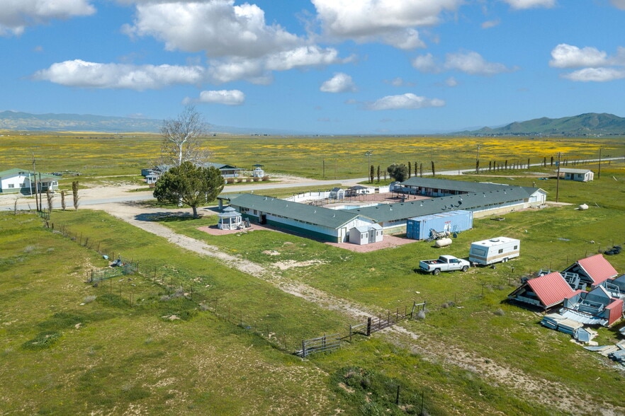 More Photos Of 12900 Soda Lake Rd, Santa Margarita Hotel For Lease