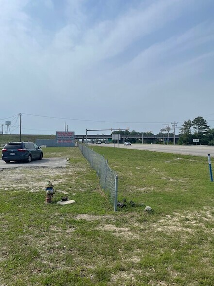 More Photos Of 3321 Us-421 Hwy N, Wilmington Truck Terminal For Sale