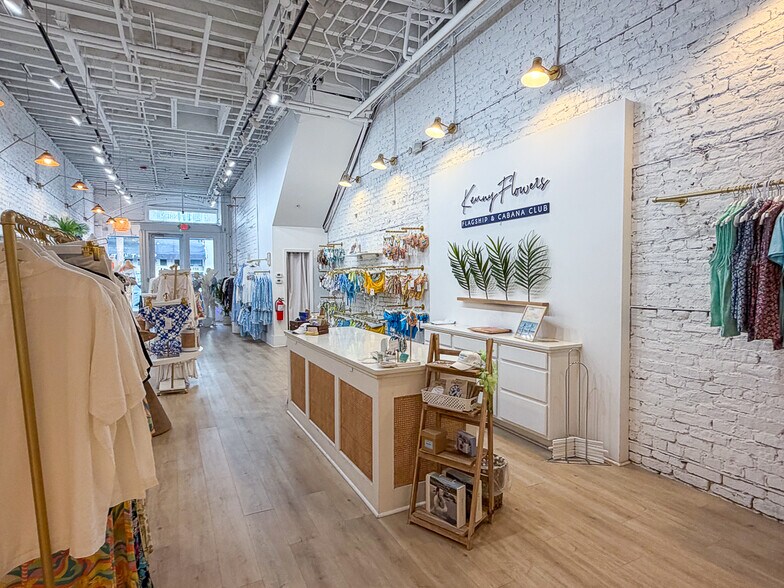 More Photos Of 345 King St, Charleston Storefront Retail Office For Lease