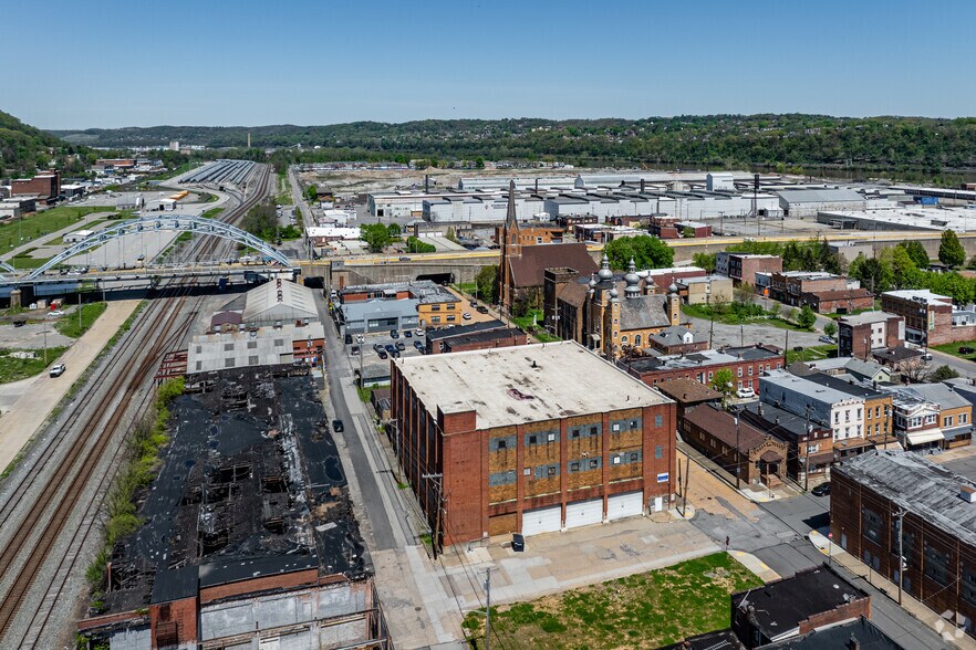 More Photos Of 301 Munson Ave, McKees Rocks Industrial For Lease