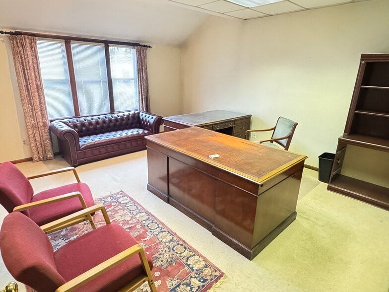 More Photos Of 107 Washington St, Morristown Office For Lease