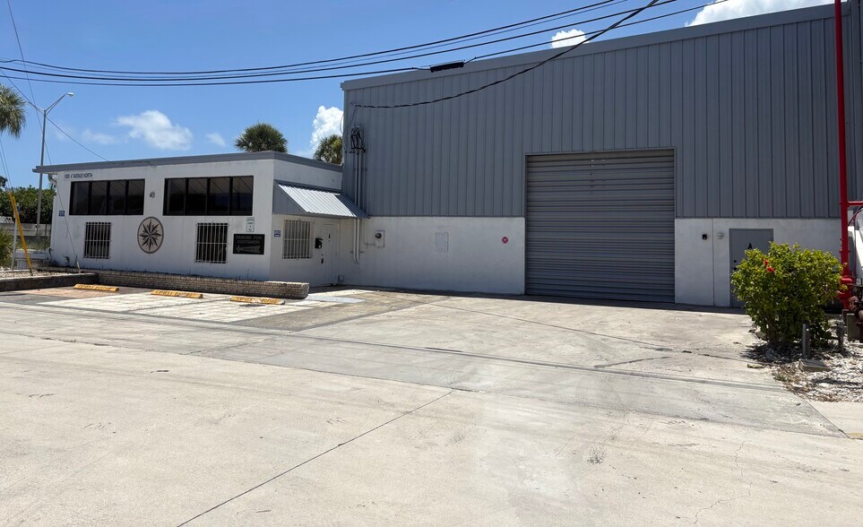 Primary Photo Of 1800 4th Avenue Ext, Lake Worth Beach Warehouse For Lease