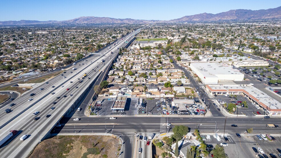 More Photos Of 13243 Osborne St, Arleta Land For Lease
