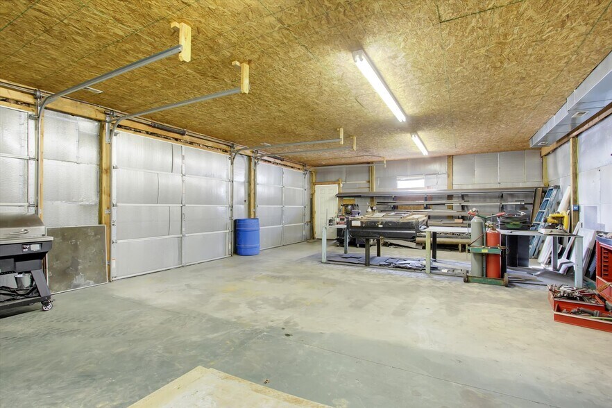 More Photos Of 276 Kingsdale Rd, Littlestown Auto Repair For Sale