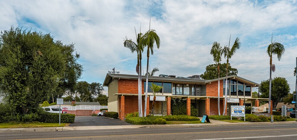 More Photos Of 1661 E Chapman Ave, Fullerton Office For Sale