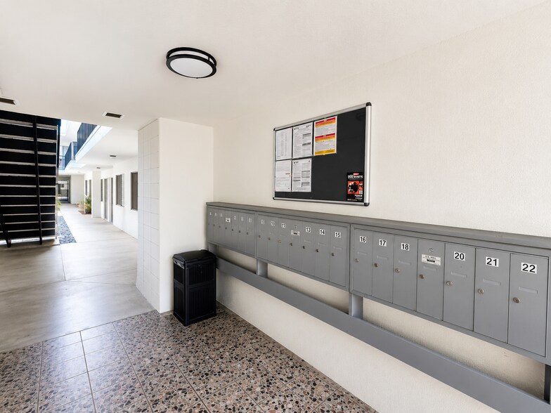 More Photos Of 7356 Haskell Ave, Van Nuys Apartments For Sale