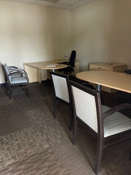 More Photos Of 1205 Hovey St, Bridgeport Auto Dealership For Lease