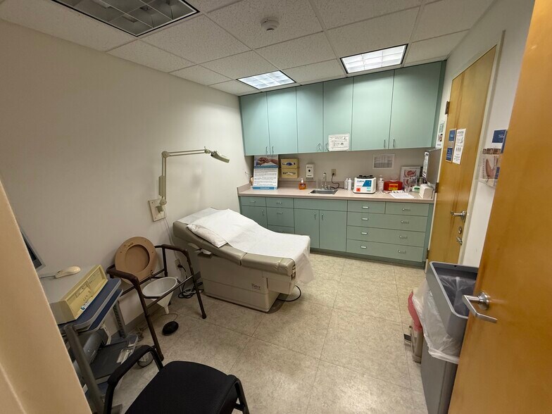 More Photos Of 250 Patchogue Yaphank Rd, East Patchogue Medical For Sale