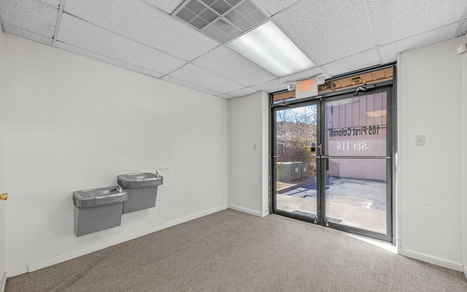 More Photos Of 105 S First Colonial Rd, Virginia Beach Flex For Sale