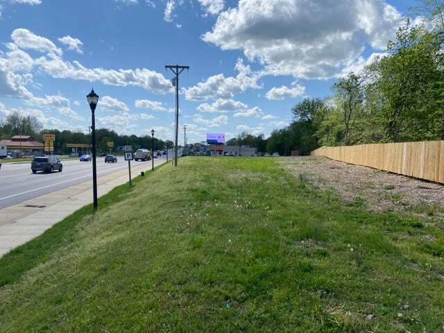 More Photos Of .94+/- Acre U.S. Highway 60 East, Republic Land For Sale