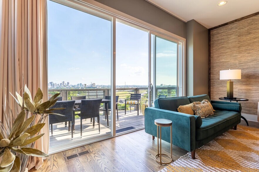 More Photos Of , Nashville Multifamily For Sale