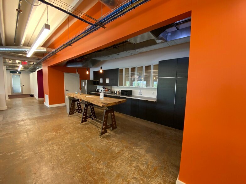 More Photos Of 2808 Caroline St, Houston Coworking Space