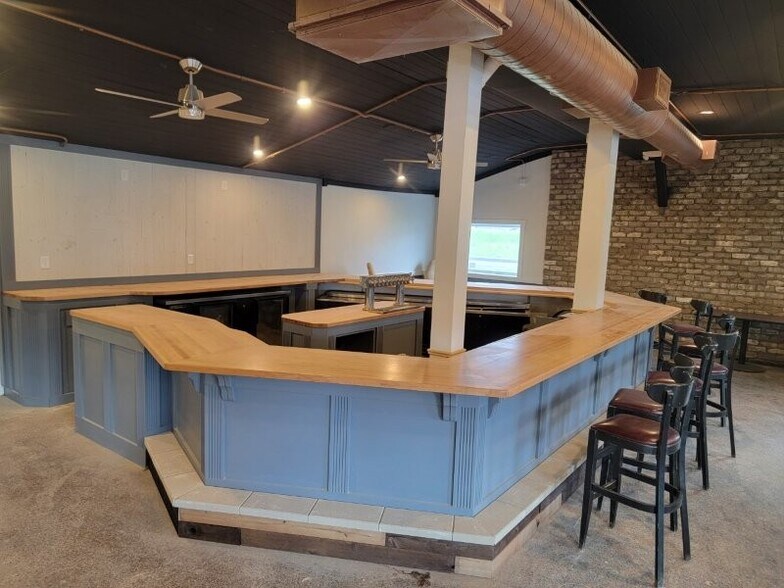 More Photos Of 775 Freeport Rd, Cheswick Restaurant For Sale