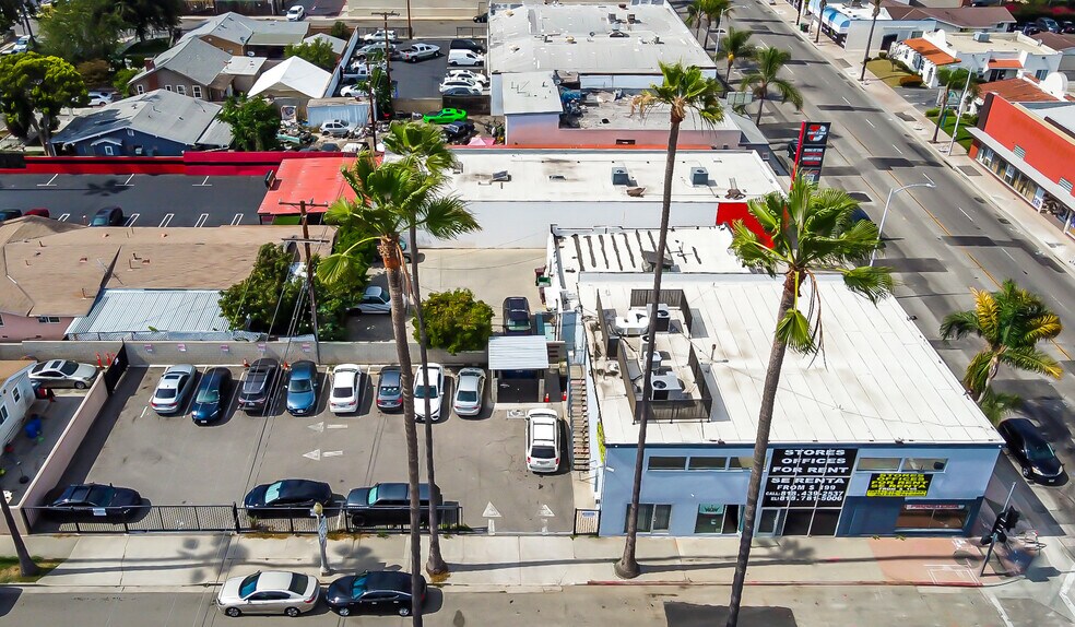 More Photos Of 1926 S Main St, Santa Ana Office For Lease