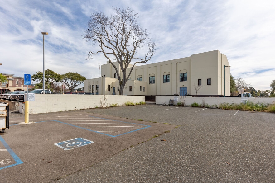 More Photos Of 951 C St, Hayward Fast Food For Sale