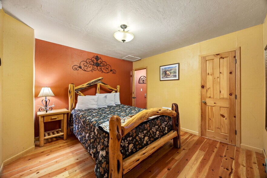 More Photos Of 140 Main St, Greer Specialty For Sale