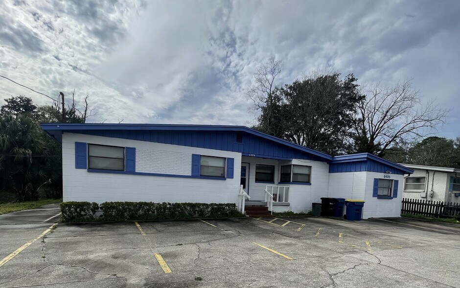 More Photos Of 6406 Merrill Rd, Jacksonville Office For Sale
