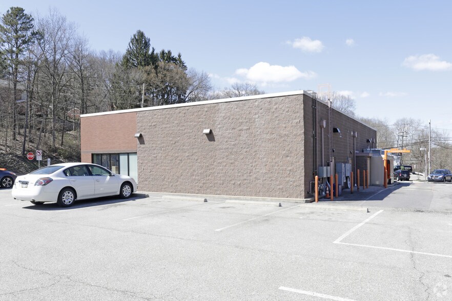 More Photos Of 145 Mcmurray Rd, Pittsburgh Freestanding For Lease