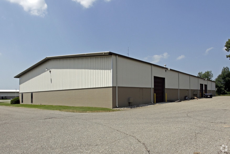 More Photos Of 3410-3418 County Road 6, Elkhart Warehouse For Lease
