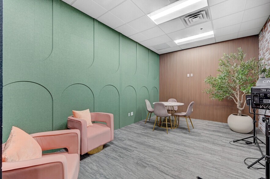 More Photos Of 9580 W Sahara Ave, Las Vegas Office For Sale