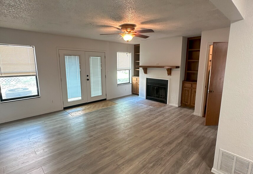 More Photos Of 1300-1320 N Rockwell Ave, Oklahoma City Apartments For Sale