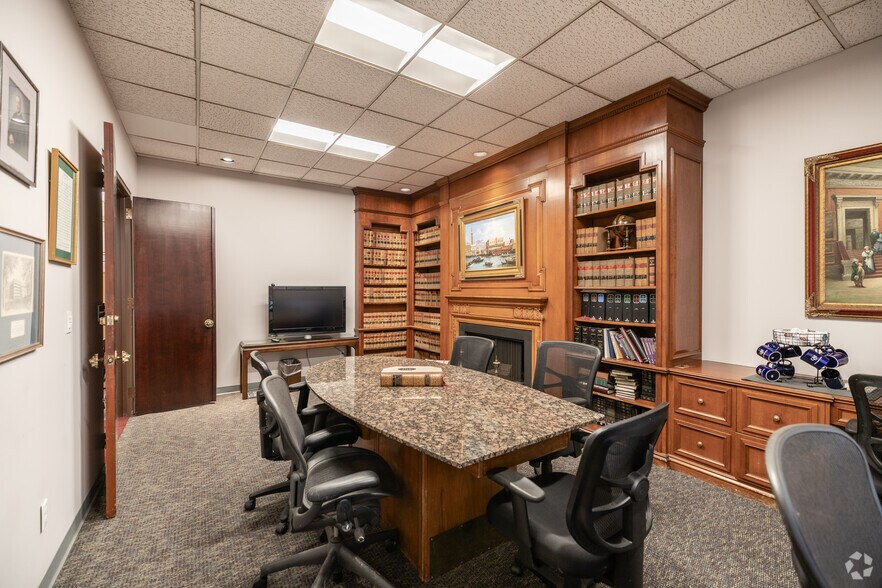 More Photos Of 99 Court St, White Plains Office For Lease