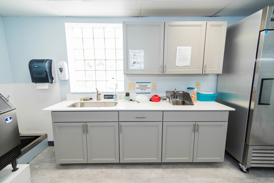 More Photos Of 1616 Orthodox St, Philadelphia Schools For Sale